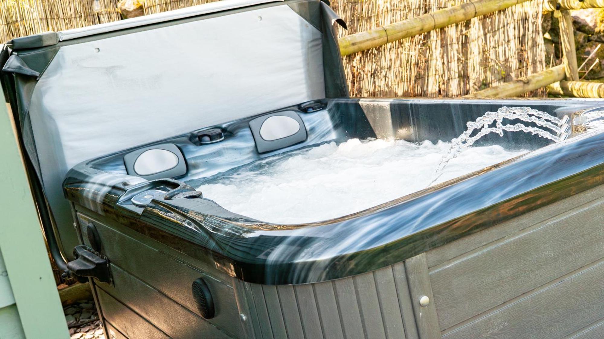 Maison d'hôtes Lavender Retreat With Private Hot Tub à Upper Hulme Extérieur photo